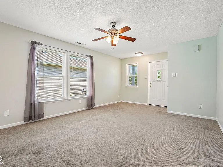 1754 Elijah Blue Dr — Photo 4