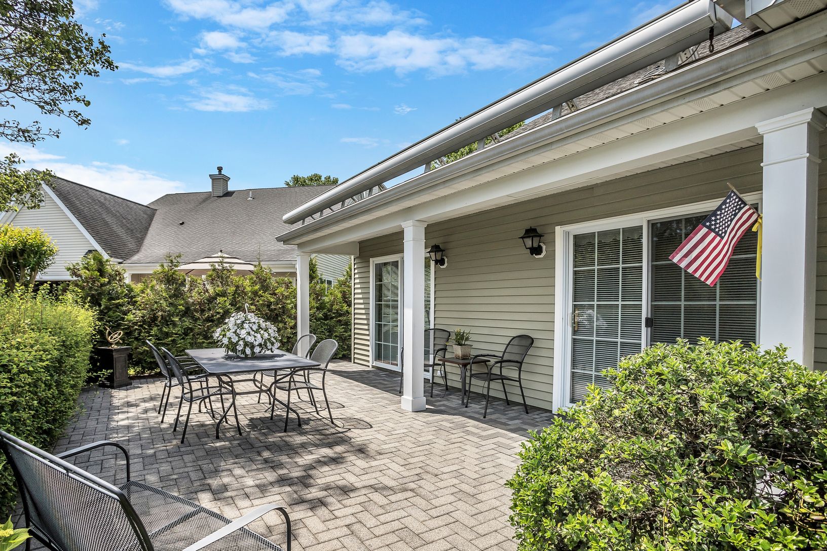 Wonderful Patio w/Awning