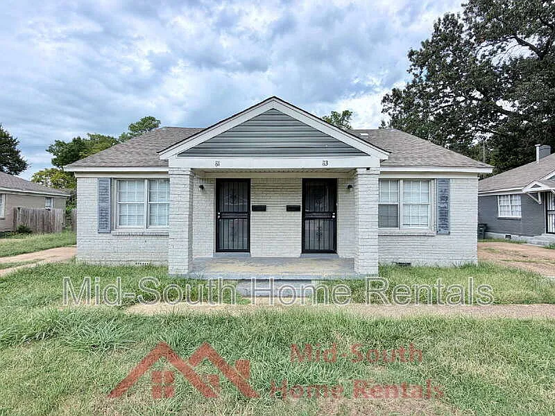 2 bed, 1.0 bath, 869 sqft, $950 — Photo 1