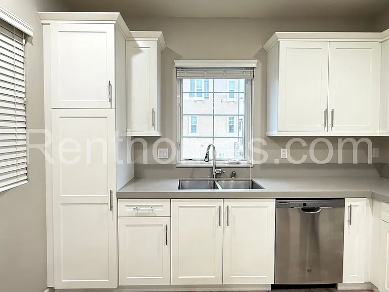 11007 Evelyn Way — Photo 11