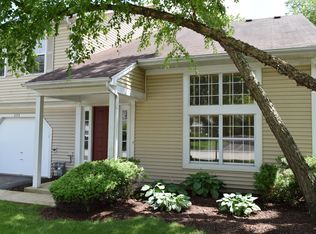 233 Butternut Ln, Streamwood, IL 60107