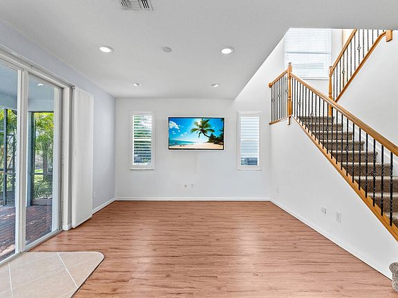 5th image of 11704 SW Bennington Circle