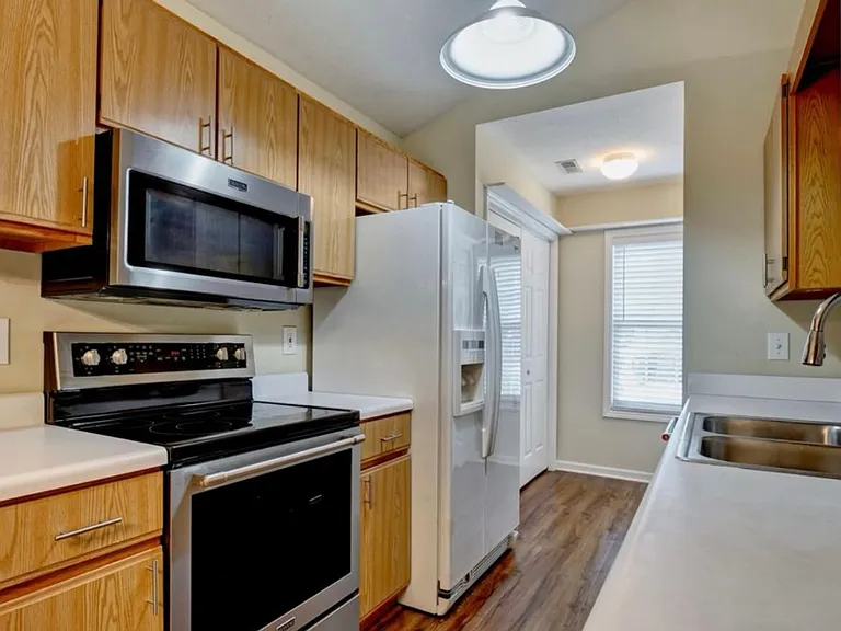 810 Southern Charm Dr — Photo 17