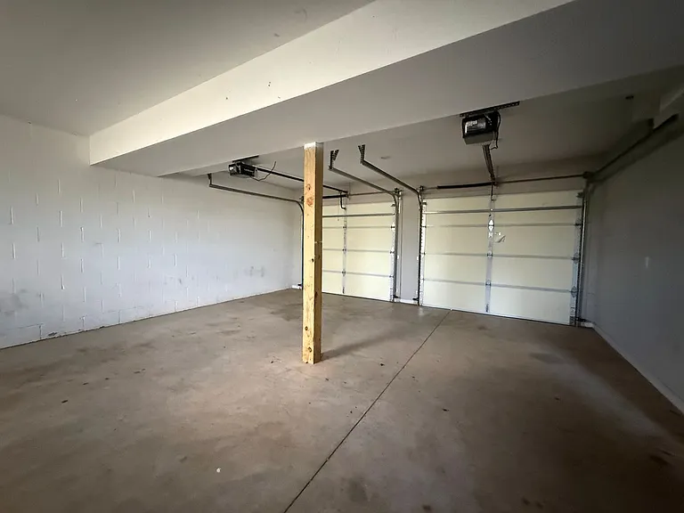 505 Holladay Rd — Photo 31