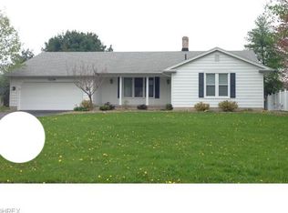 1226 Valley View Dr, Youngstown, OH 44512