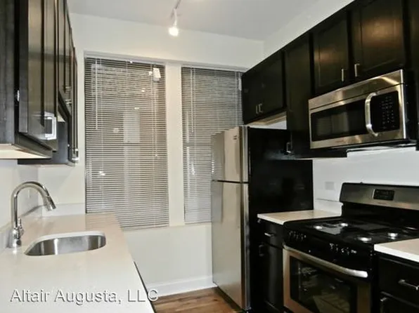 2540 W Augusta Blvd, Chicago, IL