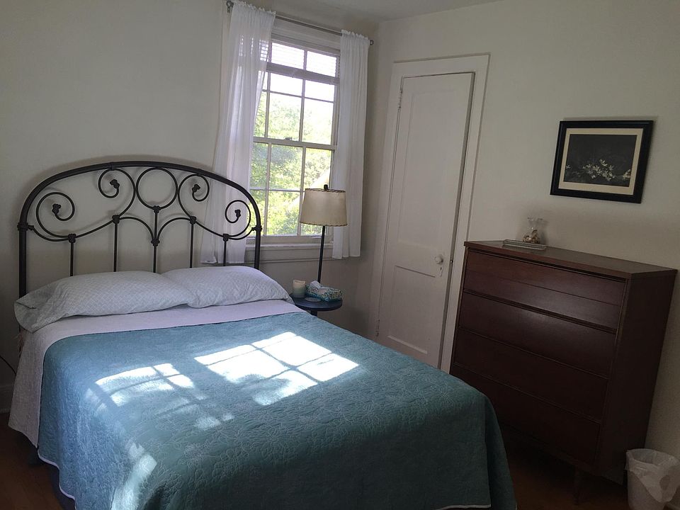 BR1 Double bed