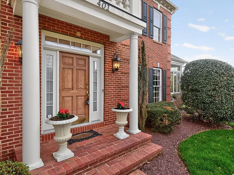 401 Hilton Head Ct — Photo 6