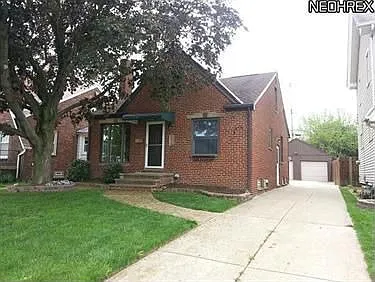 7919 Deerfield Dr photo 1