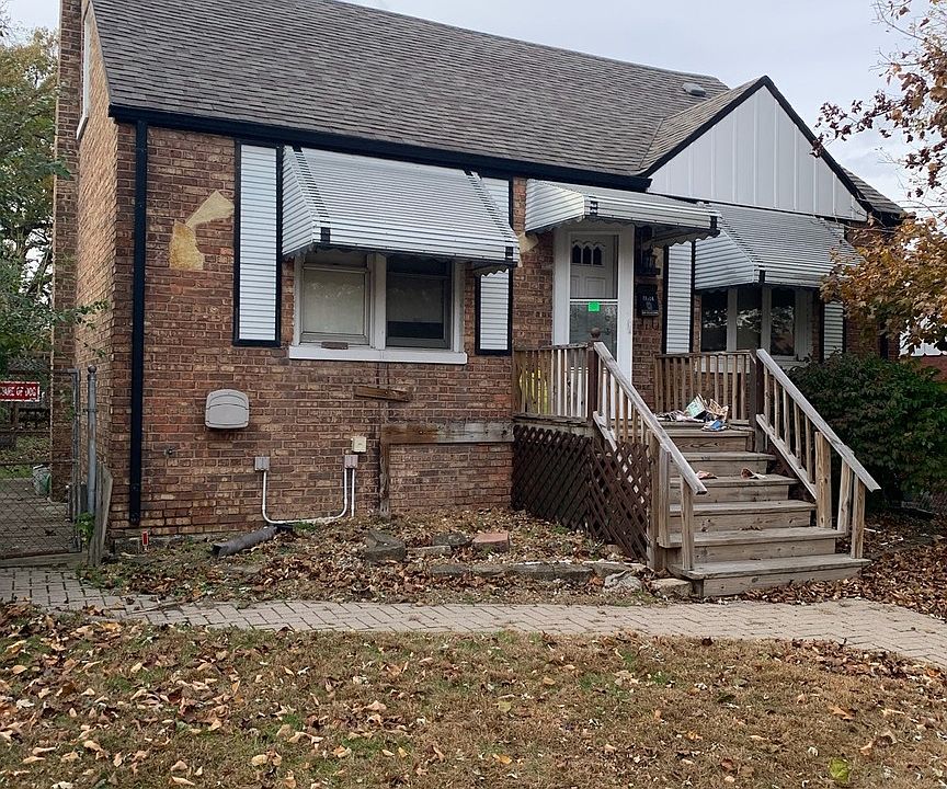 1st image of 18124 Oakwood Ave