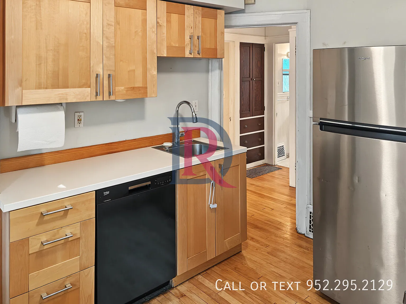 Awesome 3br 2ba Single Family Home In NE MPLS! — Photo 2