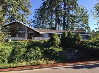 15805 SE 43rd Pl, Bellevue, WA 98006