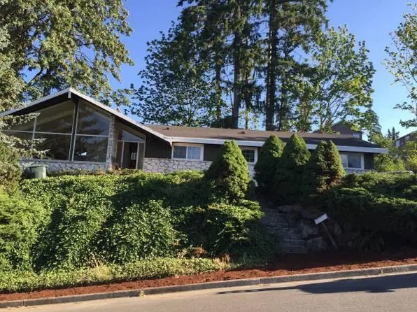 15805 SE 43rd Pl, Bellevue, WA 98006
