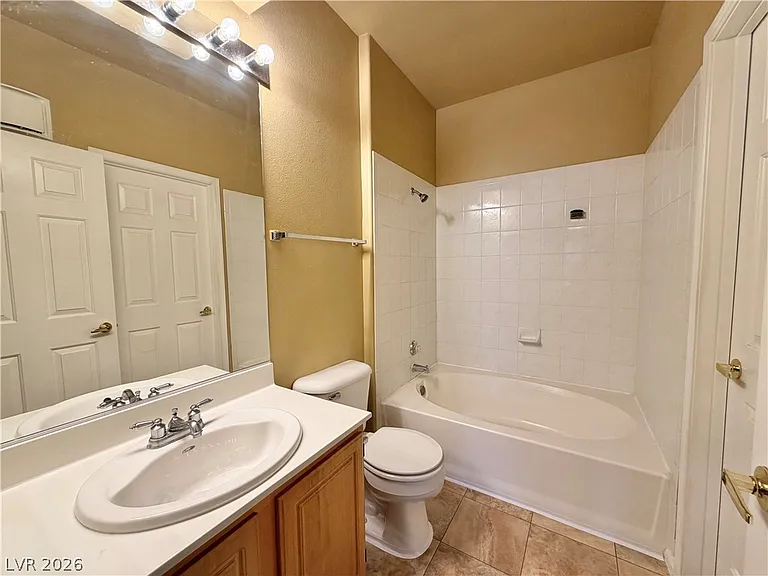 8555 W Russell Rd #2021 — Photo 14
