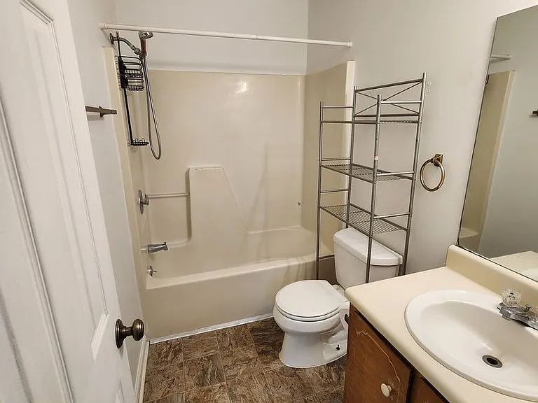 1102 Tomahawk Trl — Photo 18
