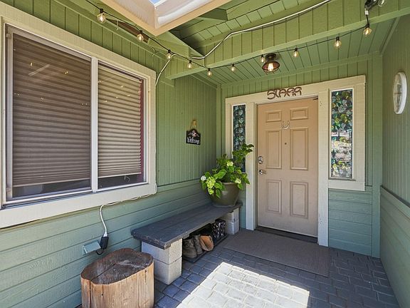 3rd image of 28612 Alpine Way