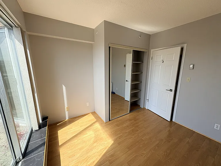 5733 Cambie St — Photo 78