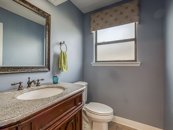 5th image of 8234 Hamden Cir W