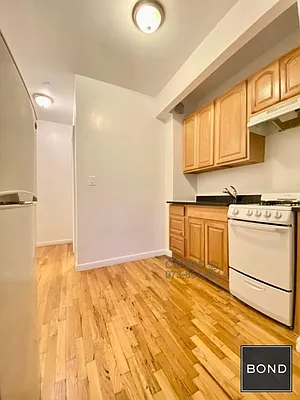 Rented by Bond New York | media 7