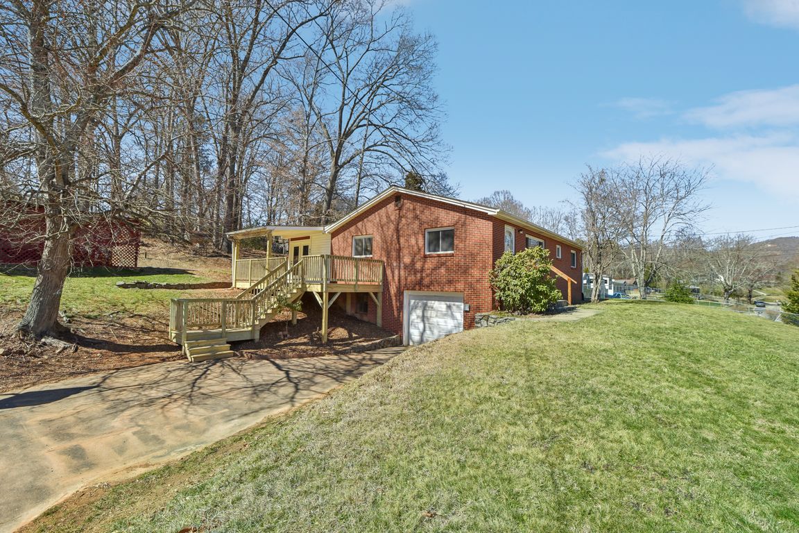 Hookers Gap Rd-001.jpg