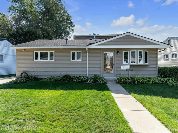 23134 Detour St, Saint Clair Shores, MI 48082