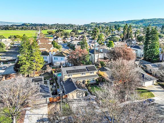5th image of 480 La Canada Court