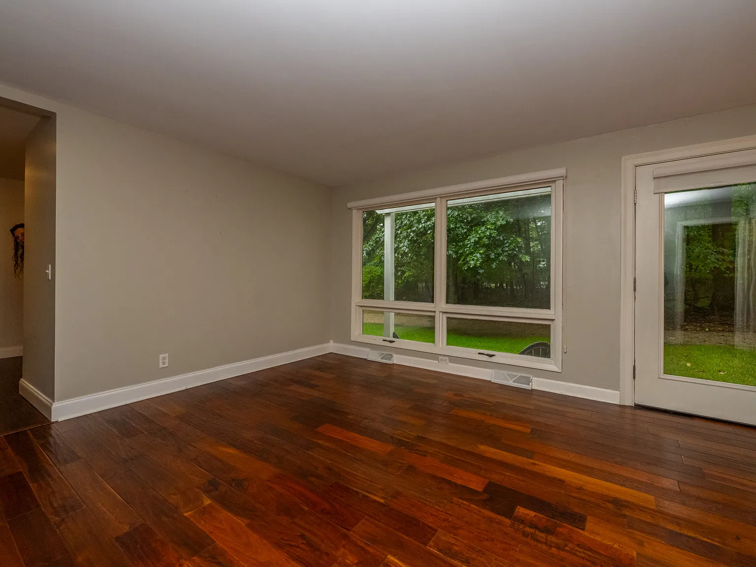 3 bed, 1200 sqft, $3,800 — Photo 4