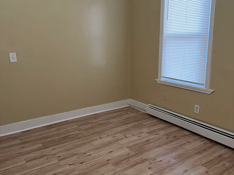 30 Pekin St #1 — Photo 11