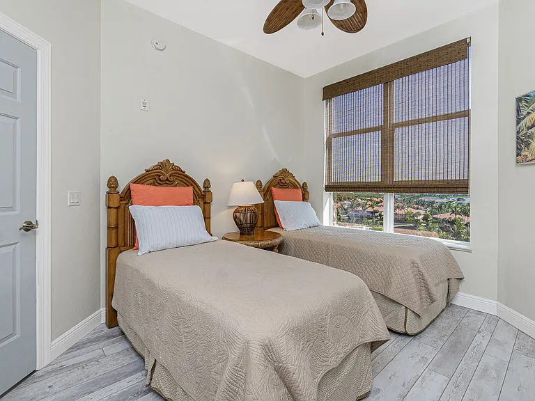 3313 Sunset Key Cir #701 — Photo 37