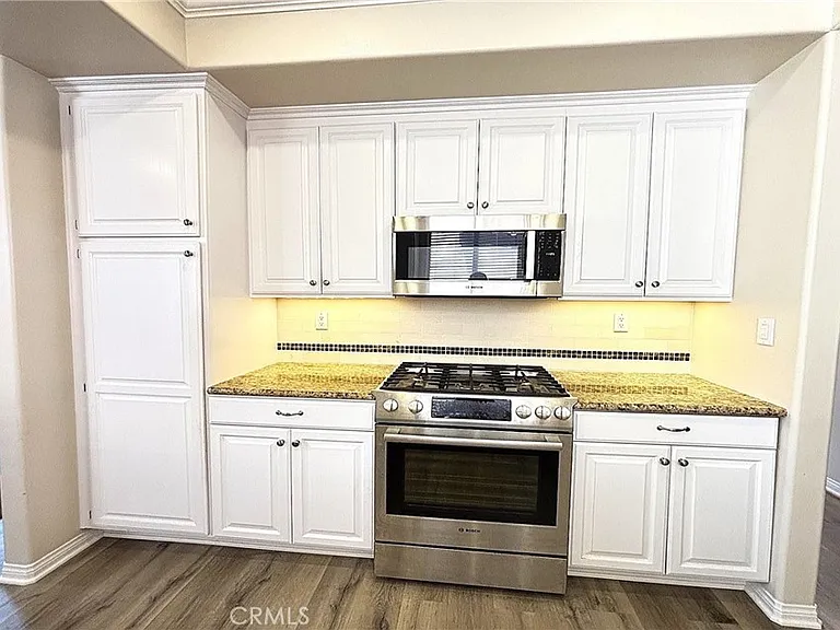 2211 Dufour Ave #B — Photo 14