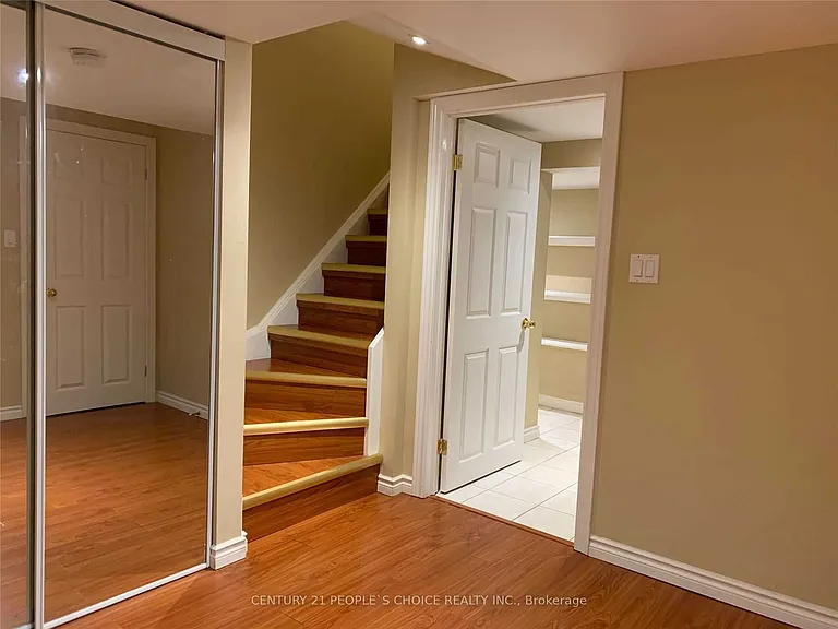 5921 Stonebriar Cres #BASEMENT — Photo 2