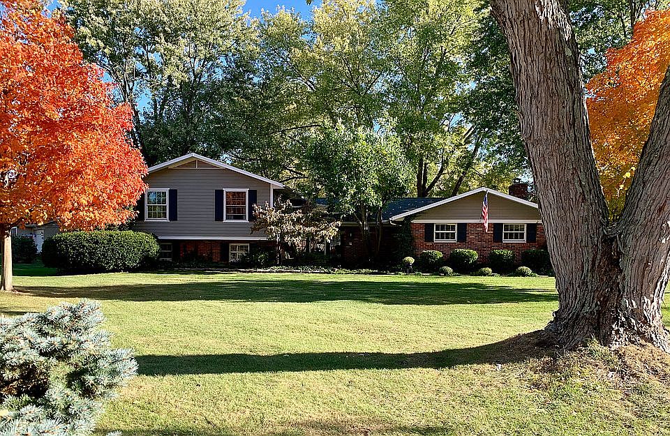 1st image of 7900 Brainard Woods Dr