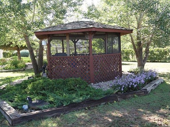 Gazebo w/ Electricity
