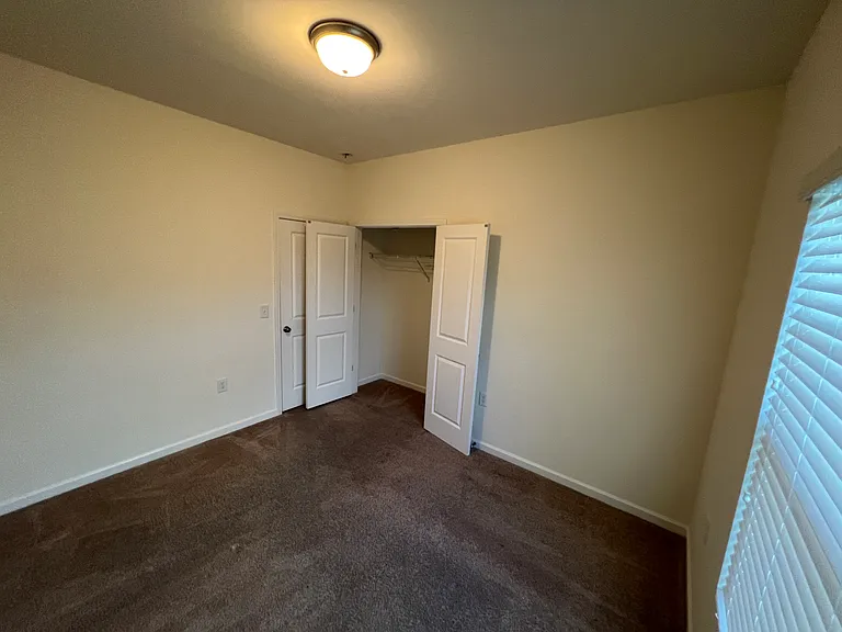 1013 Delight Dr — Photo 15