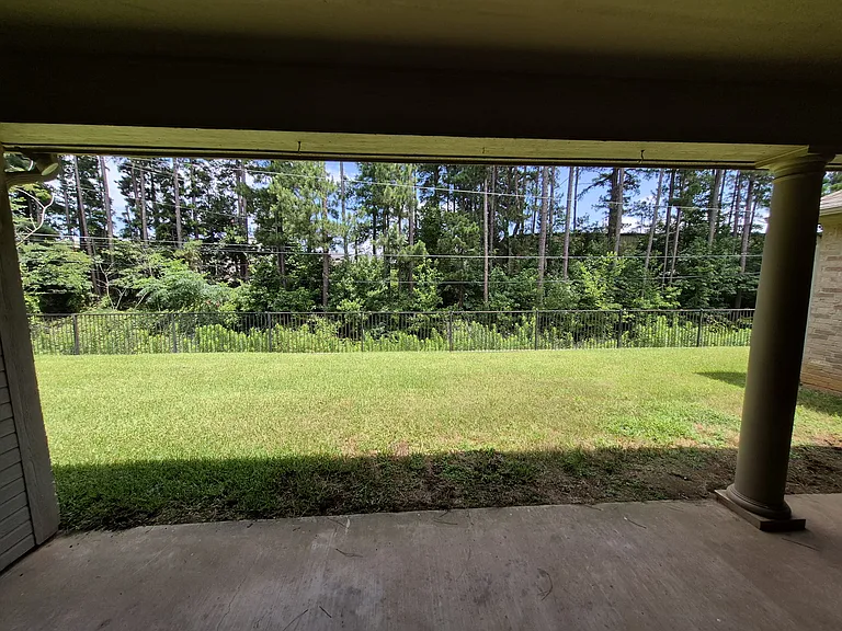 1103 Tiffany Ln — Photo 23