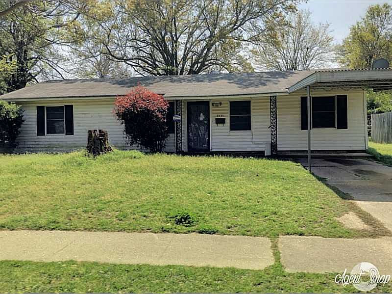 1st image of 3009 Hillcrest St