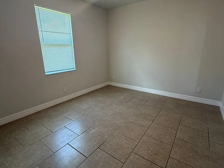 1031 San Cristobal Ave — Photo 15