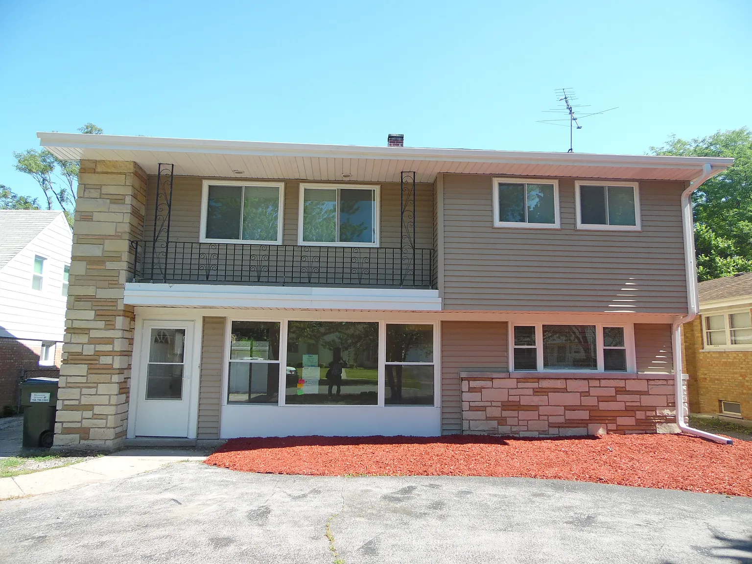 17907 Community St photo 1