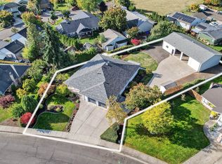 1085 Deer Run Ln, Woodburn, OR 97071