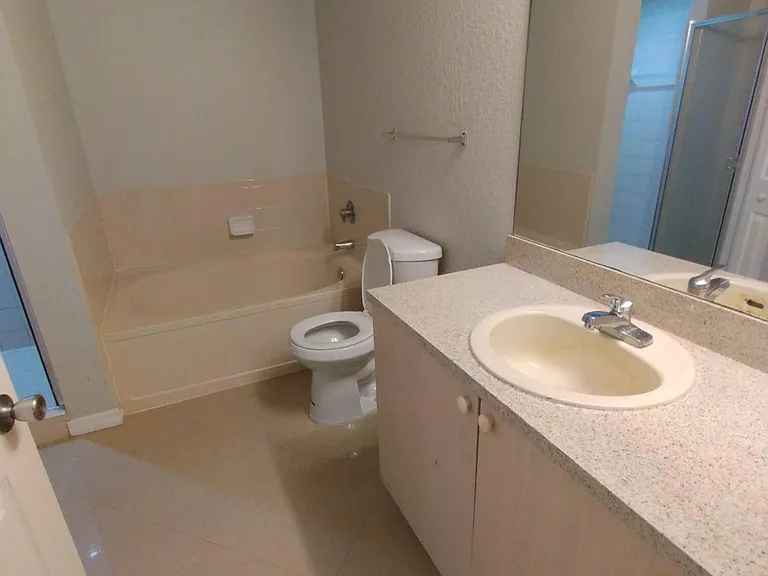 2307 Belmont Ln #2307 — Photo 8
