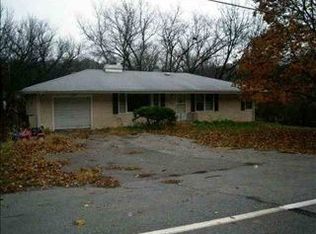 12121 Ponca Rd, Omaha, NE 68112