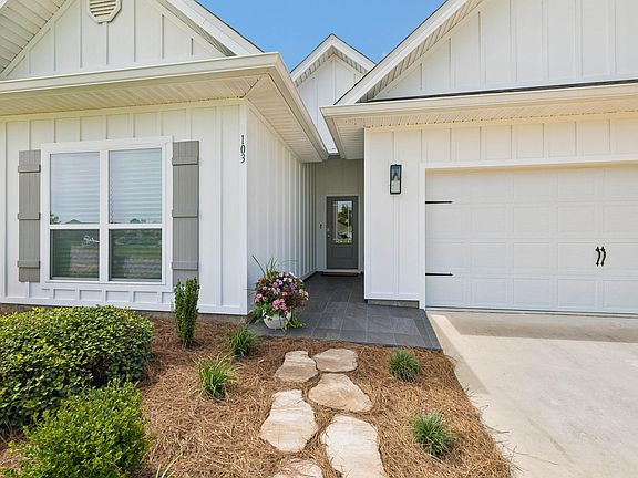3rd image of 103 Dalton Aubrey Dr