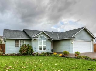 555 N 9th Pl, Aumsville, OR 97325