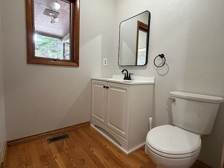 400 Fox Dr — Photo 6
