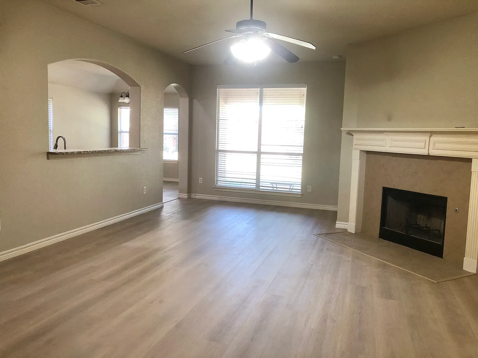 3 bed, 1823 sqft, $2,175 — Photo 3