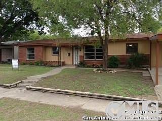1st image of 526 Hillwood Dr