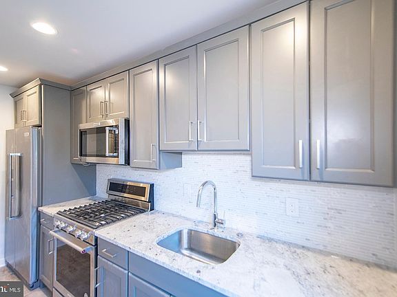 2nd image of 2609 Federal St #C