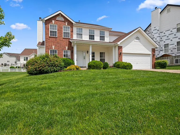 34 Bonhomme Richard Ct — Photo 2