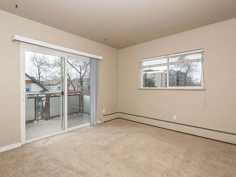 66 S Clarkson St — Photo 35