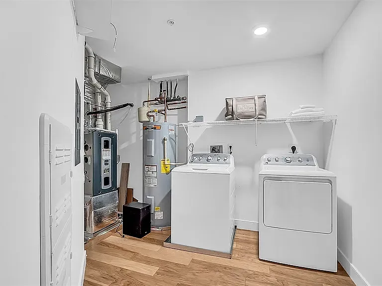11 Cushing Pl #204 — Photo 9